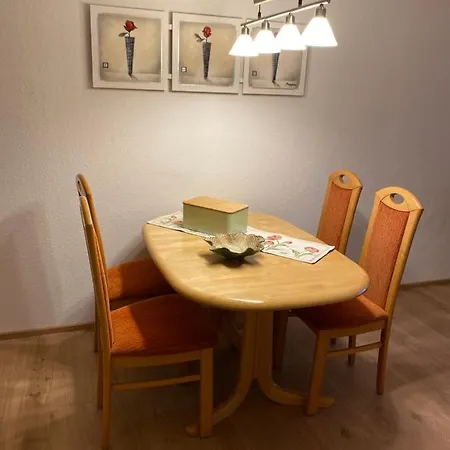 Hoch Ueber Den Daechern Von